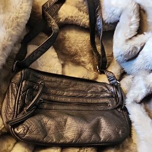 Bueno Black Leather Shoulder Bag